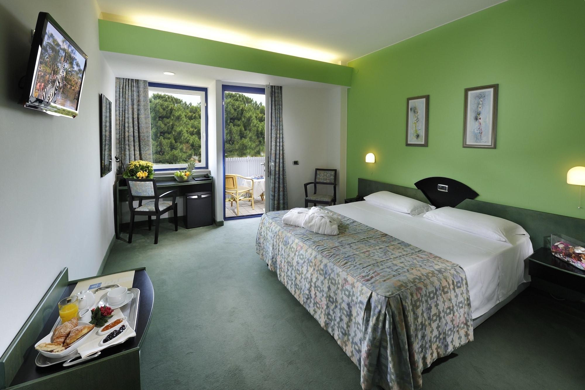 Hotel Medusa Splendid Lignano Sabbiadoro Buitenkant foto