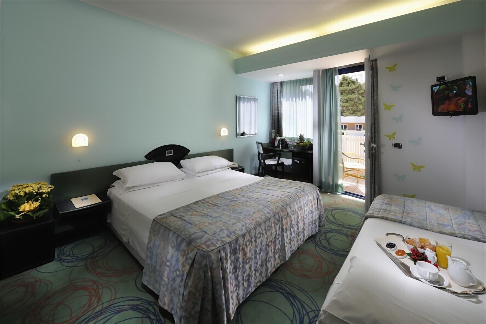 Hotel Medusa Splendid Lignano Sabbiadoro Buitenkant foto