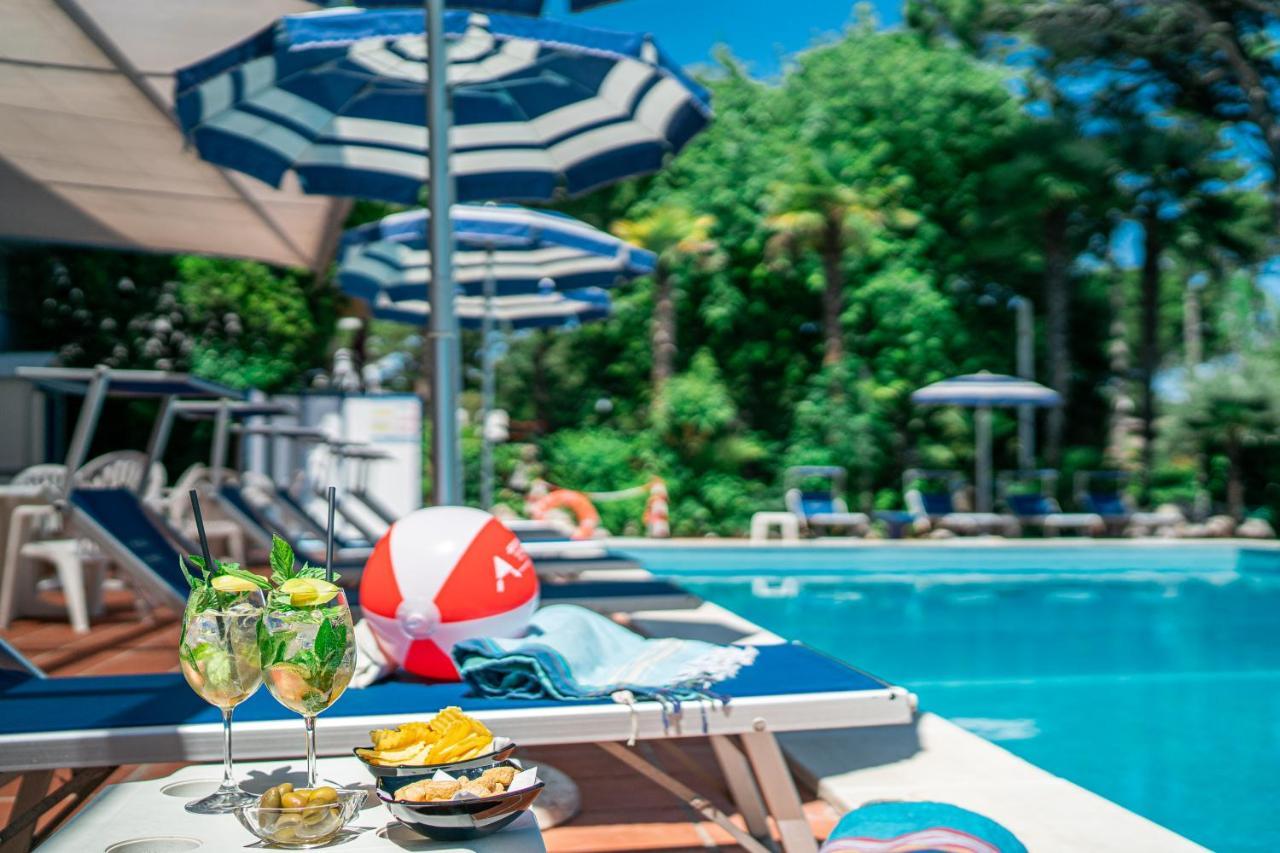 Hotel Medusa Splendid Lignano Sabbiadoro Buitenkant foto