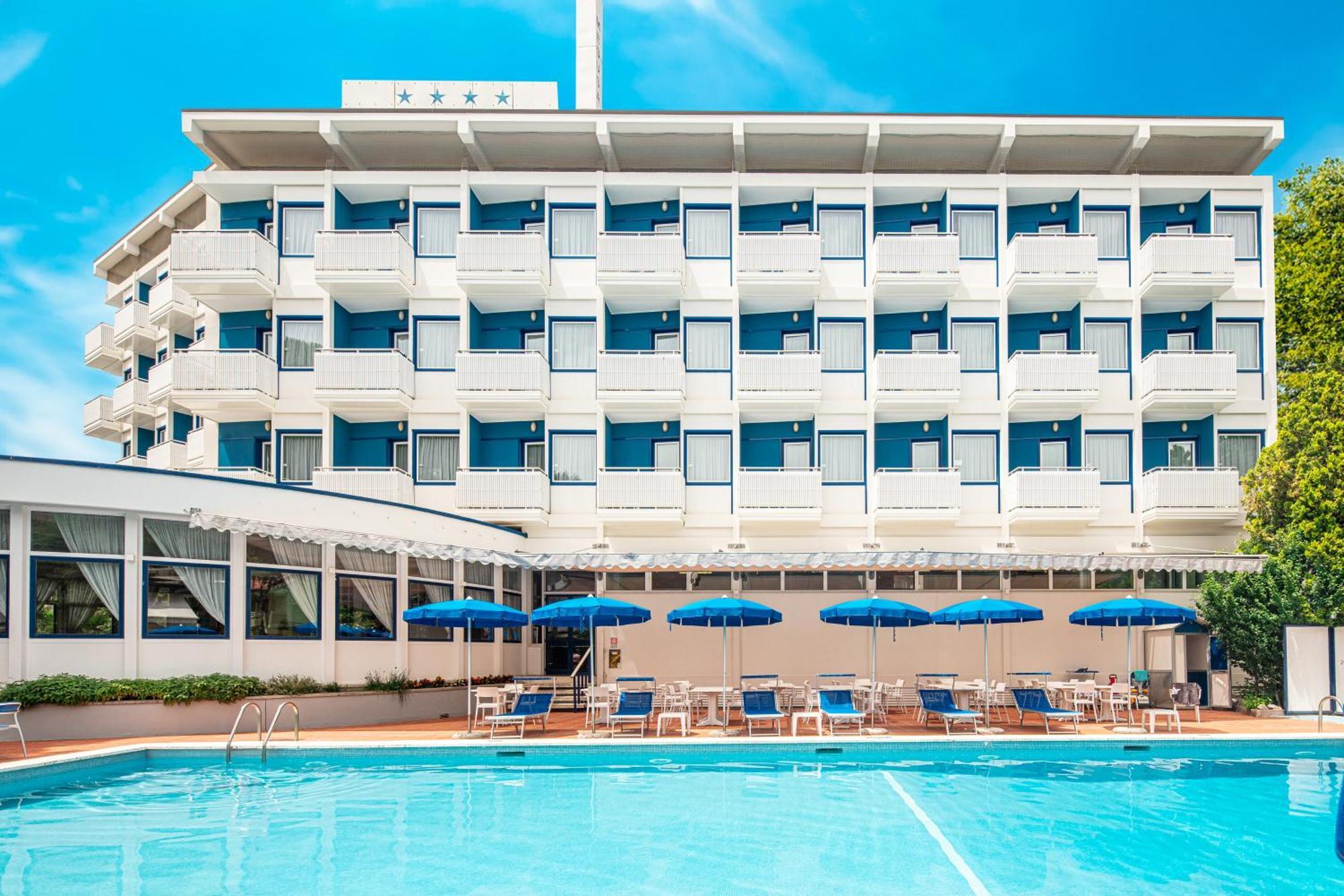 Hotel Medusa Splendid Lignano Sabbiadoro Buitenkant foto