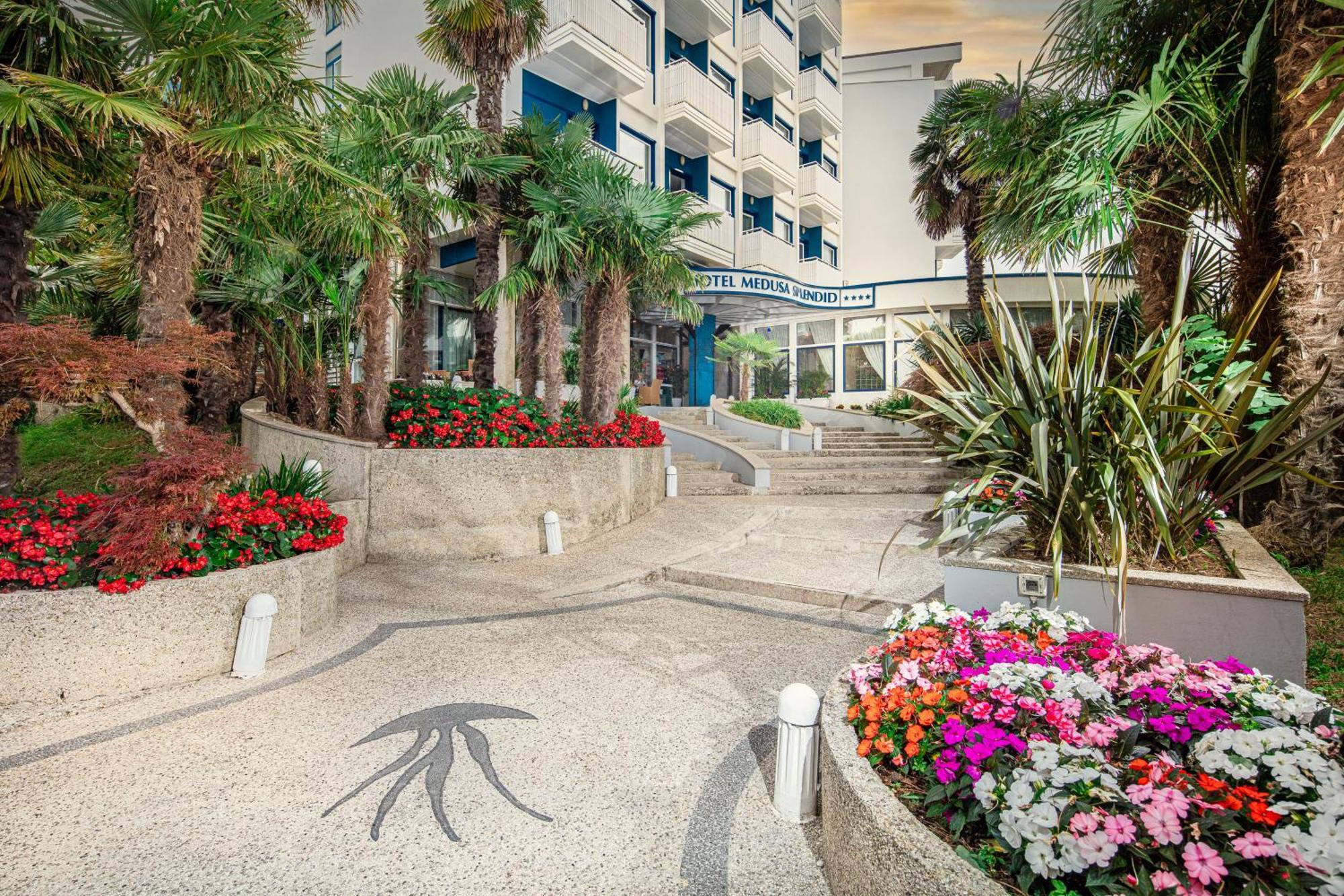 Hotel Medusa Splendid Lignano Sabbiadoro Buitenkant foto